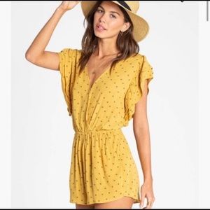 Never worn Billabong bohemian yellow romper!
